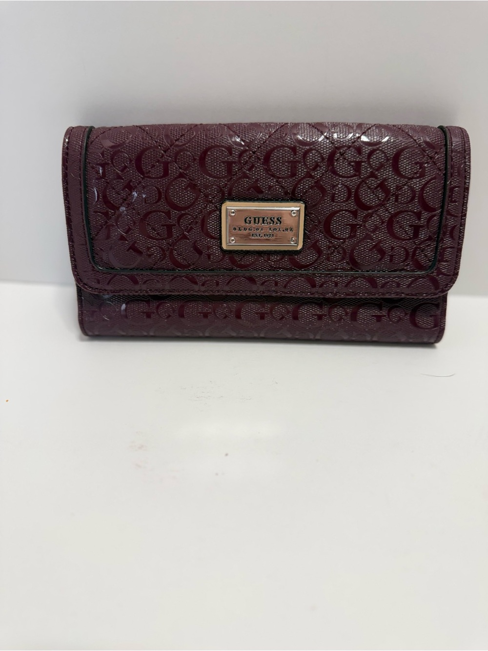 Guess Oxblood Or Merlot Color, Slim With 15 Credit Card Slots, Change Zip Pocket